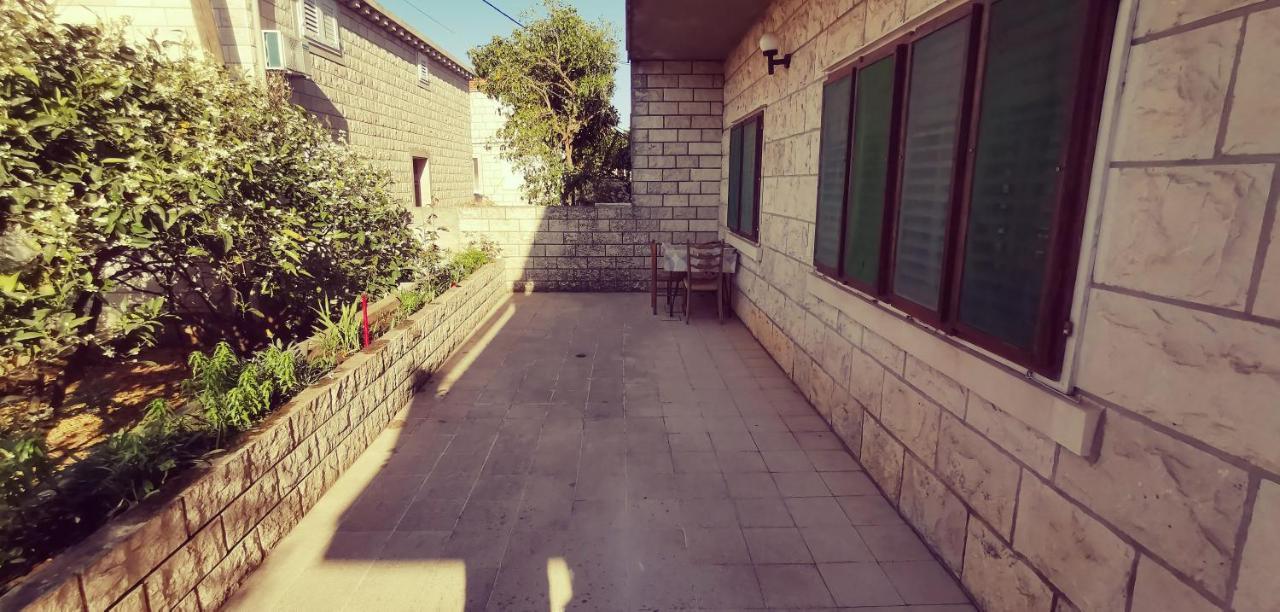 Big House For 14 People In Centre Of Lumbarda Apartment Exterior photo