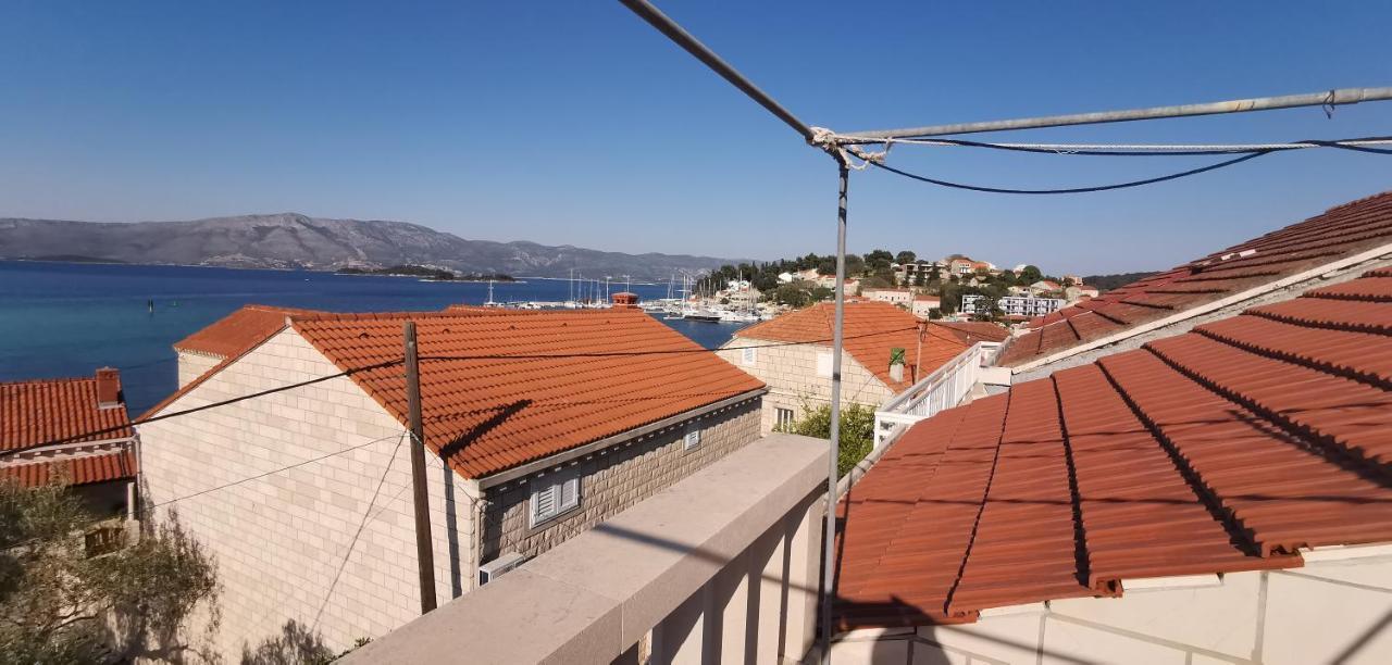 Big House For 14 People In Centre Of Lumbarda Apartment Exterior photo